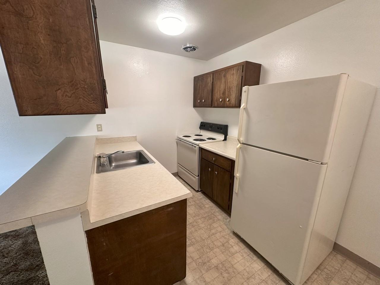 930 Paiute Ln #16 - Photo 6 of 10