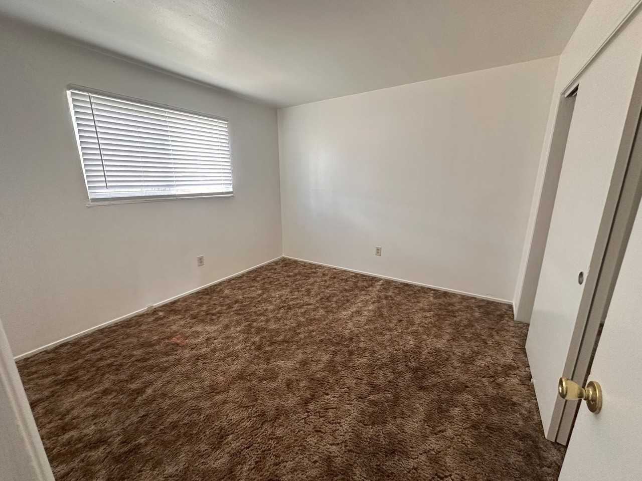 930 Paiute Ln #16 - Photo 7 of 10