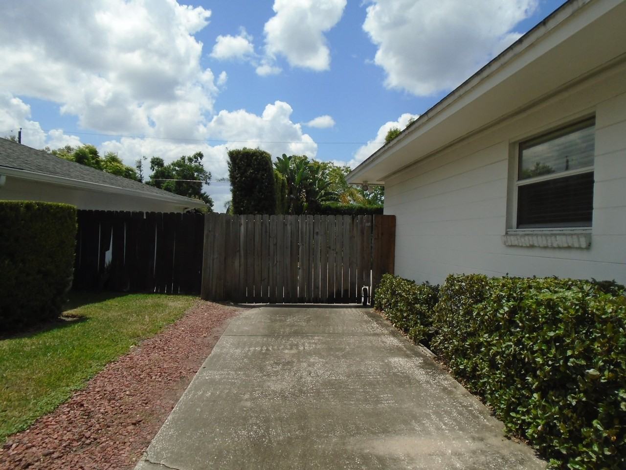 2430 Deloraine Trl - Photo 3 of 22