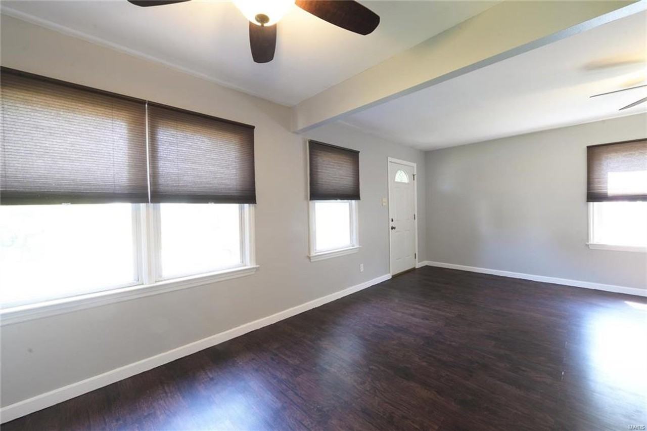 10630 Saint Lawrence Ln - Photo 3 of 28