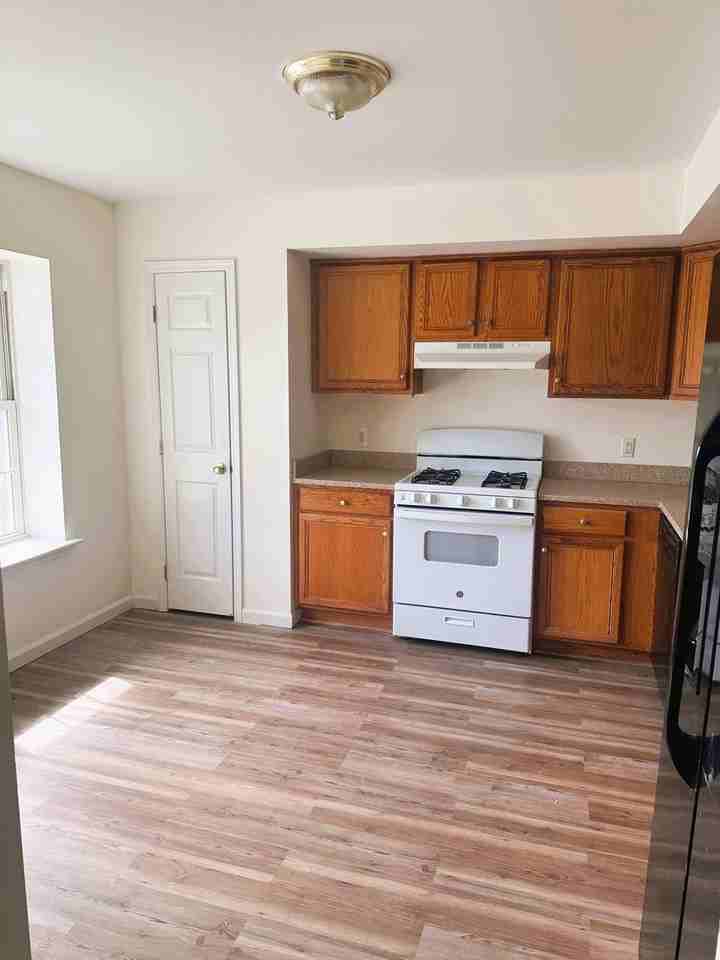 131 Kendall Ct - Photo 2 of 29