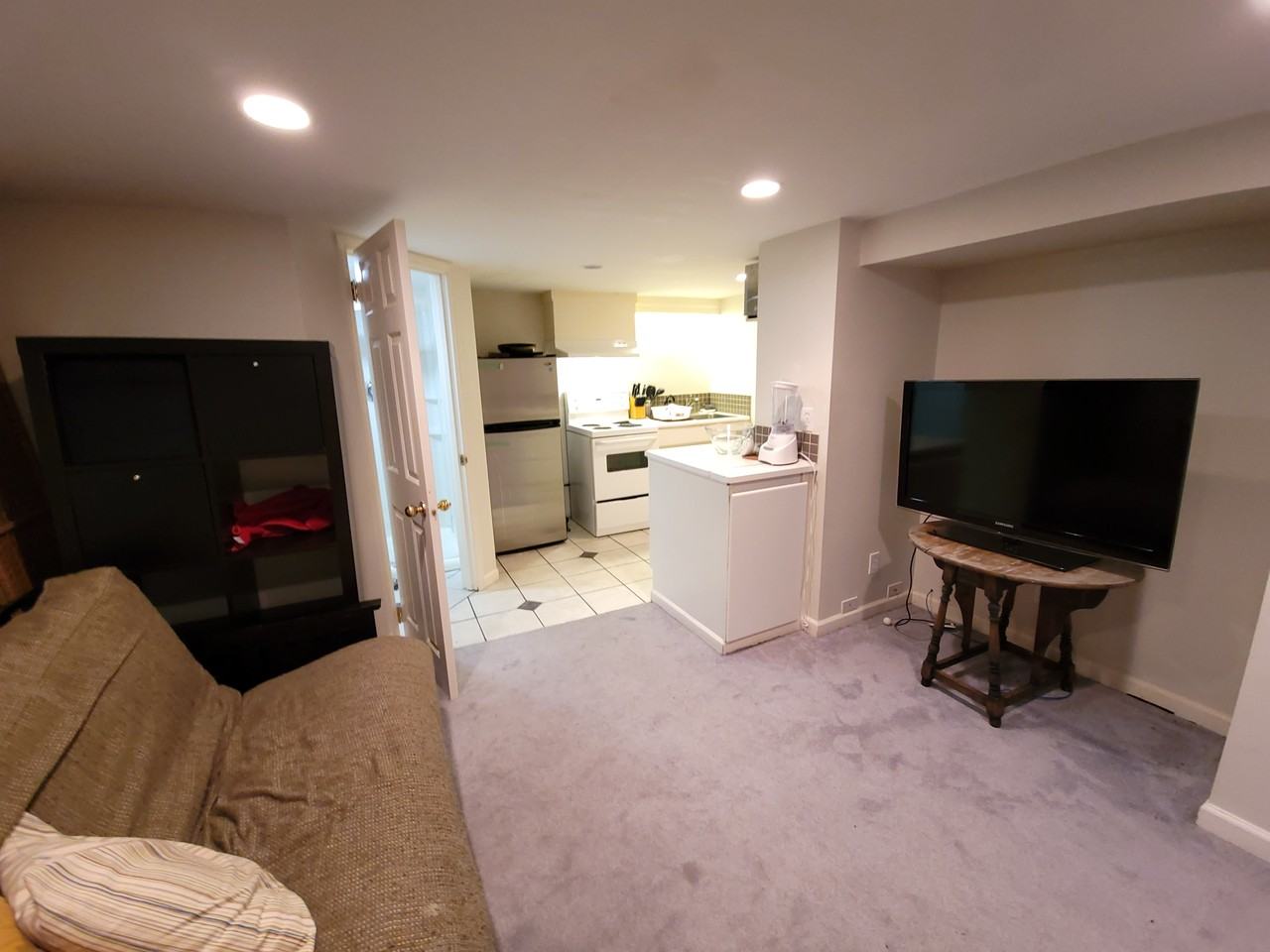 2926 Fraser Street - Photo 5 of 7