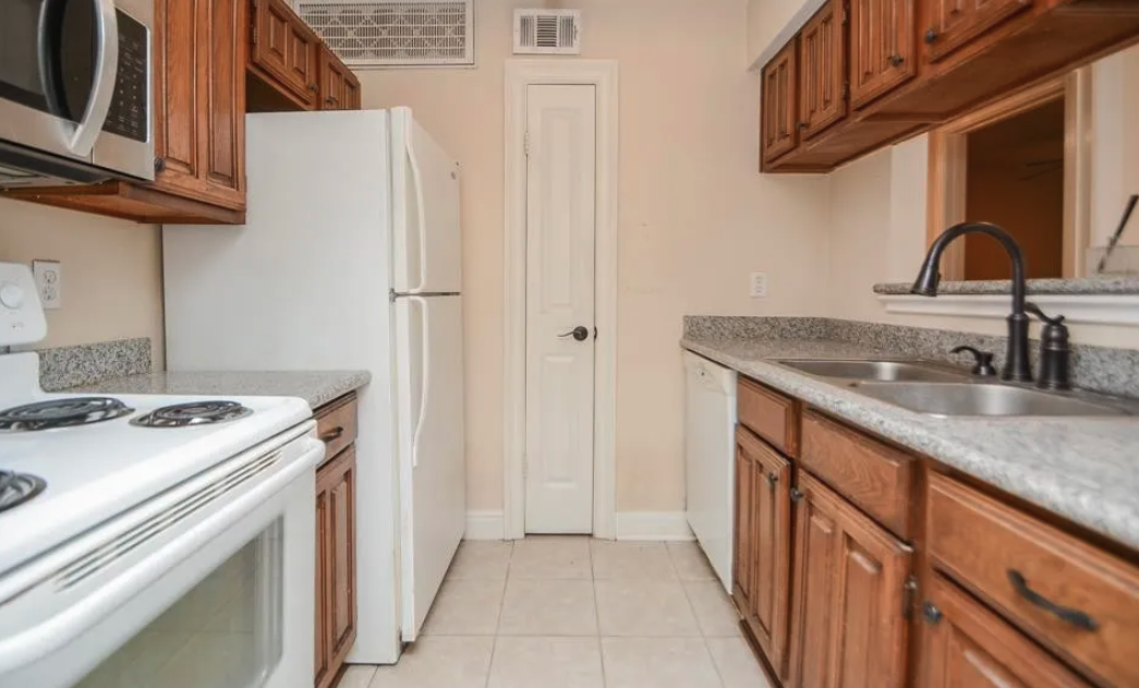 3500 Tangle Brush Drive #1704.51 - Photo 6 of 14