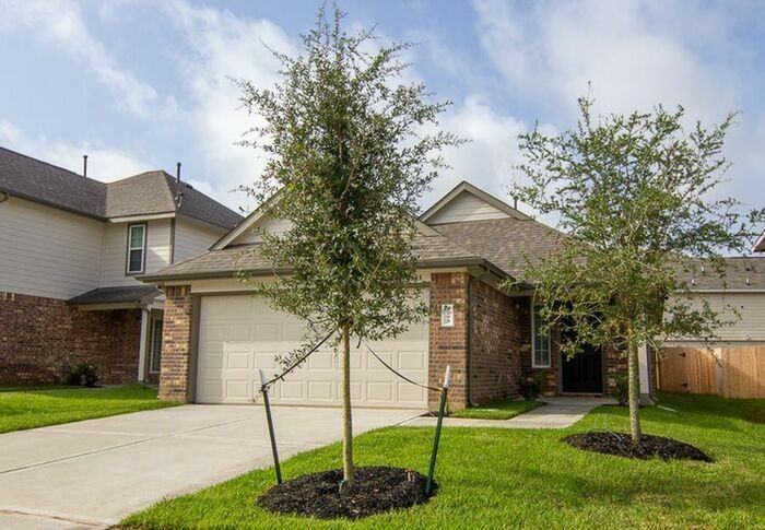 2773 Madison Ct - Photo 2 of 4