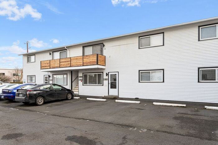 851 Ne 55th Ave - Photo 2 of 34