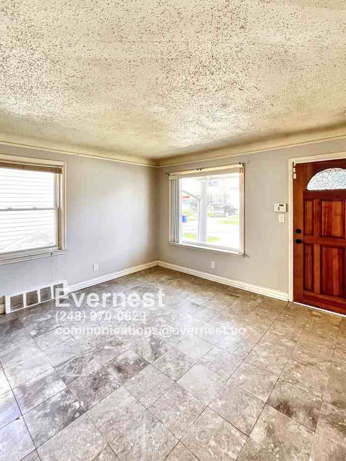 6901 Heyden St - Photo 2 of 24