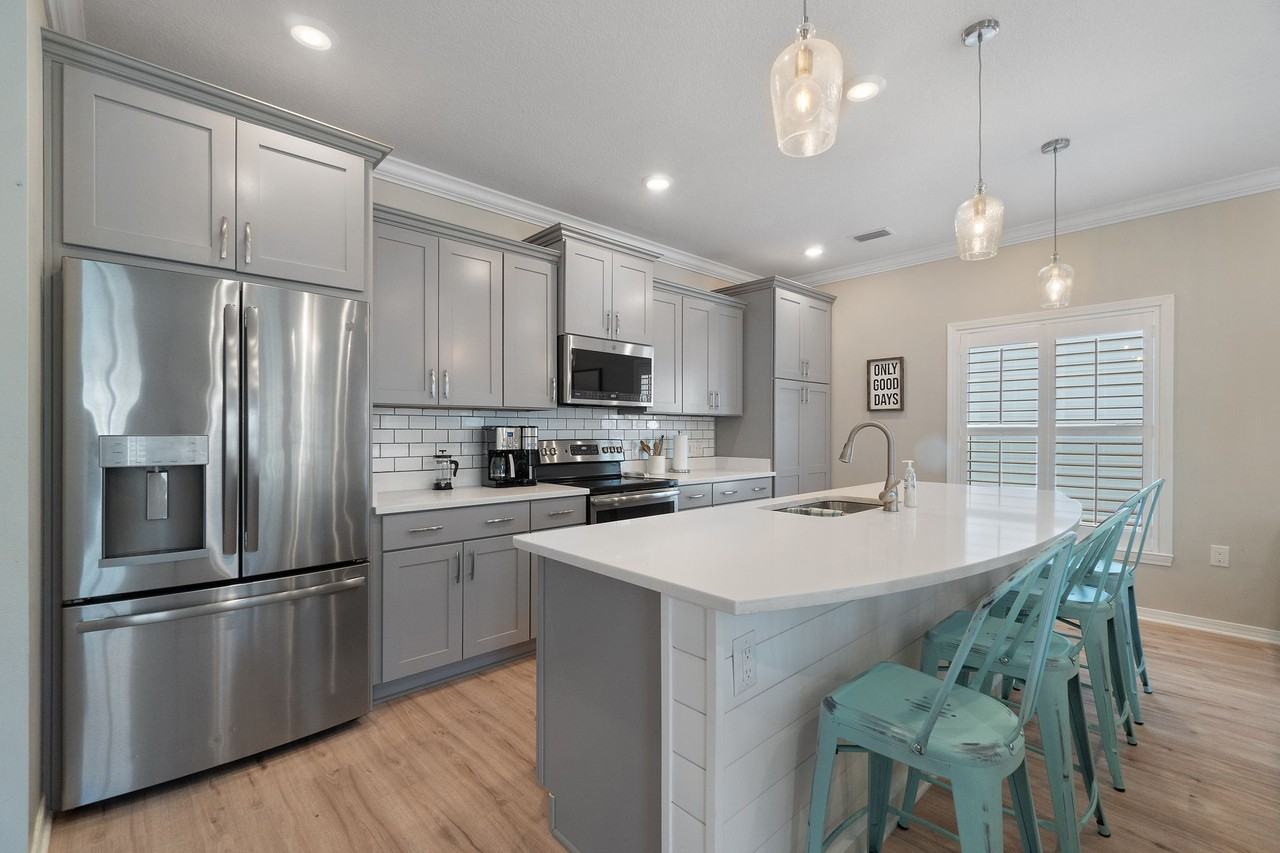 6635 Carlinga Dr #NA - Photo 6 of 36