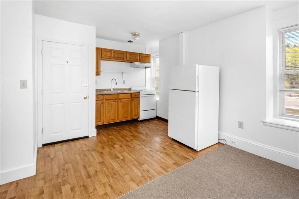 10671069 Front St #2 - Photo 2 of 15