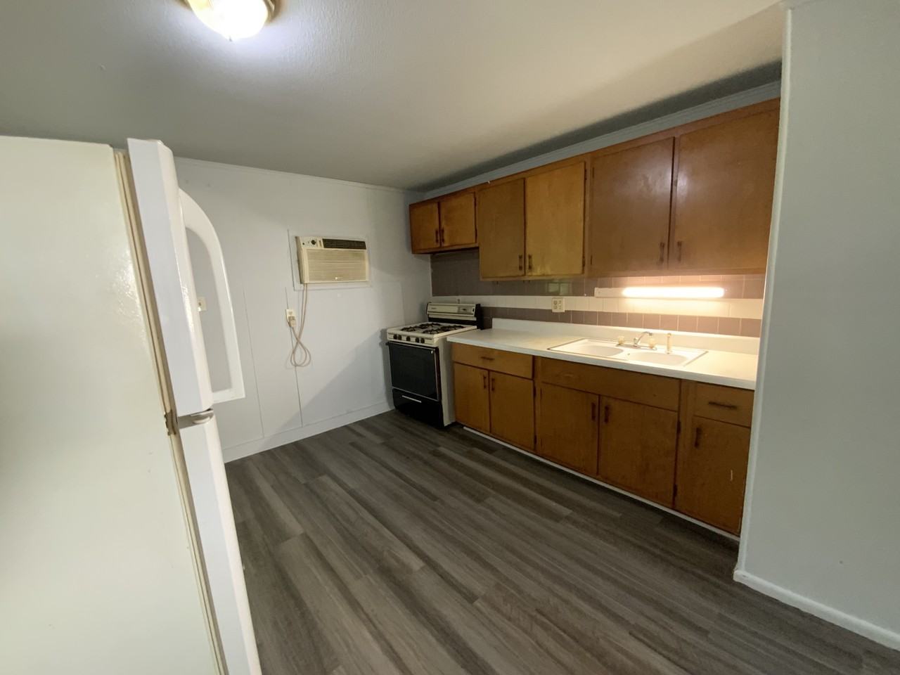 5 Grace St #5 - Photo 4 of 11