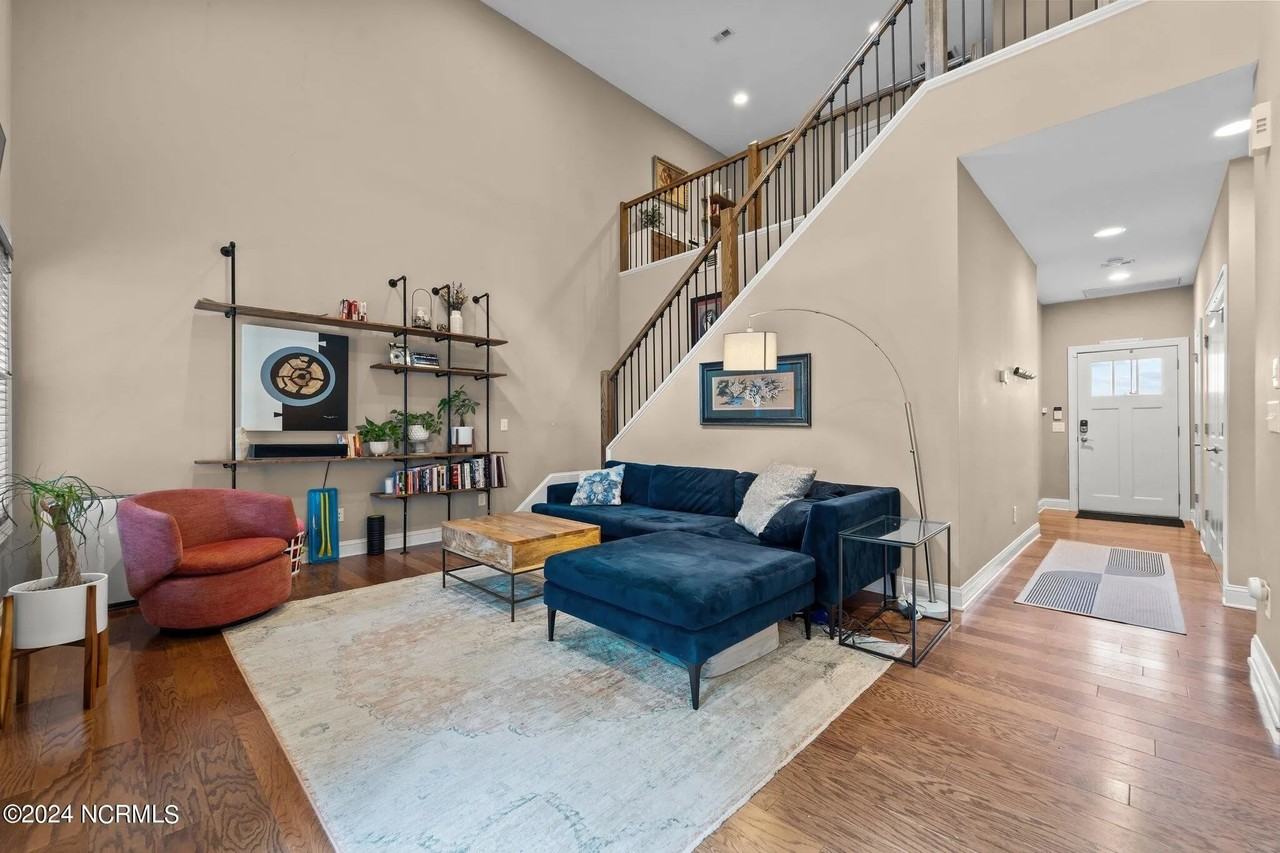 177 Pinebranch Ct #NA - Photo 4 of 34