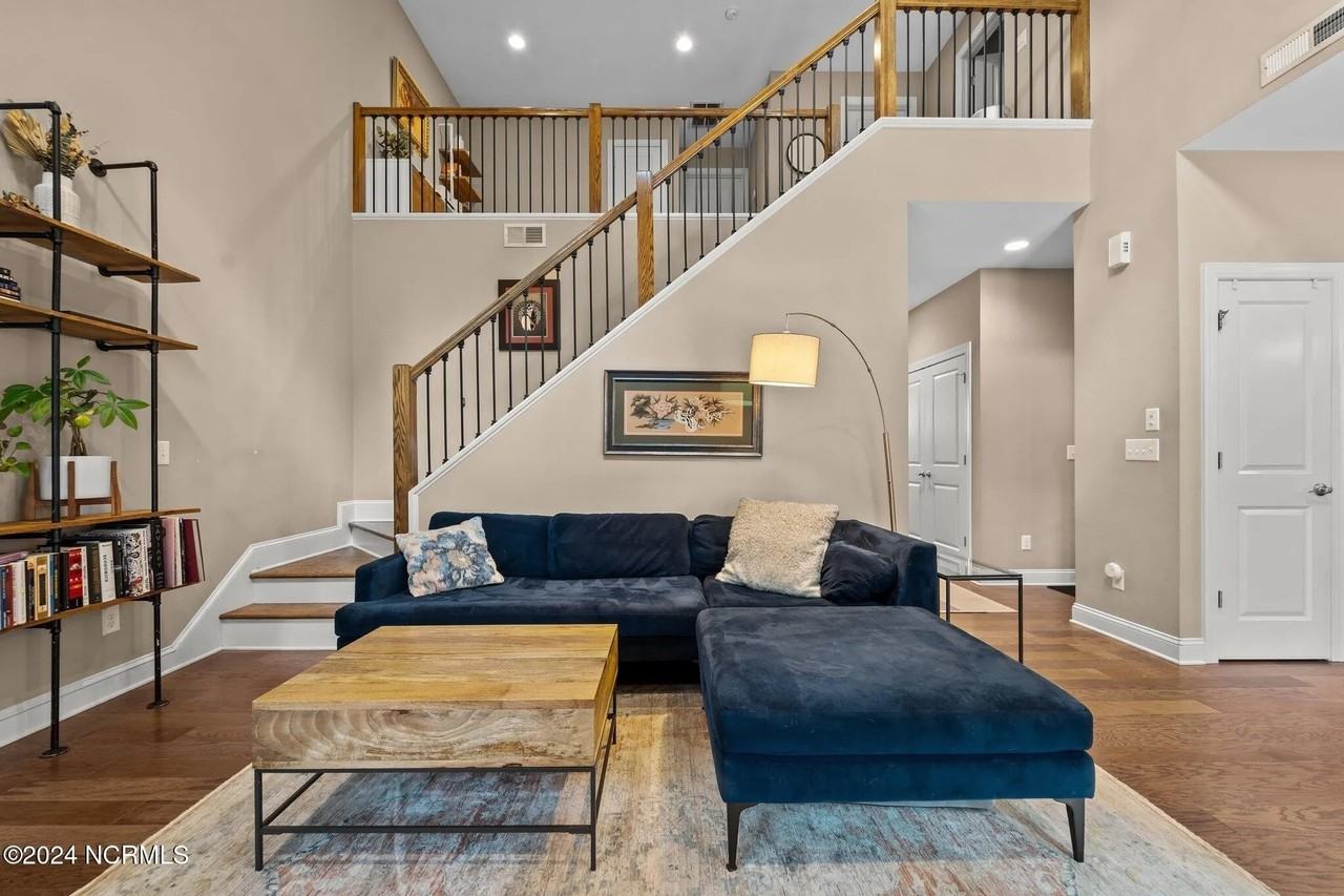 177 Pinebranch Ct #NA - Photo 6 of 34