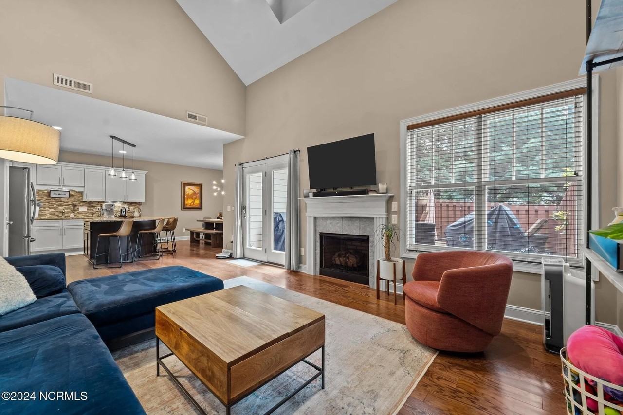 177 Pinebranch Ct #NA - Photo 7 of 34