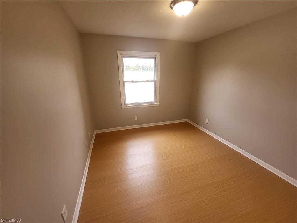 2829 N Ohenry Blvd #D - Photo 7 of 14