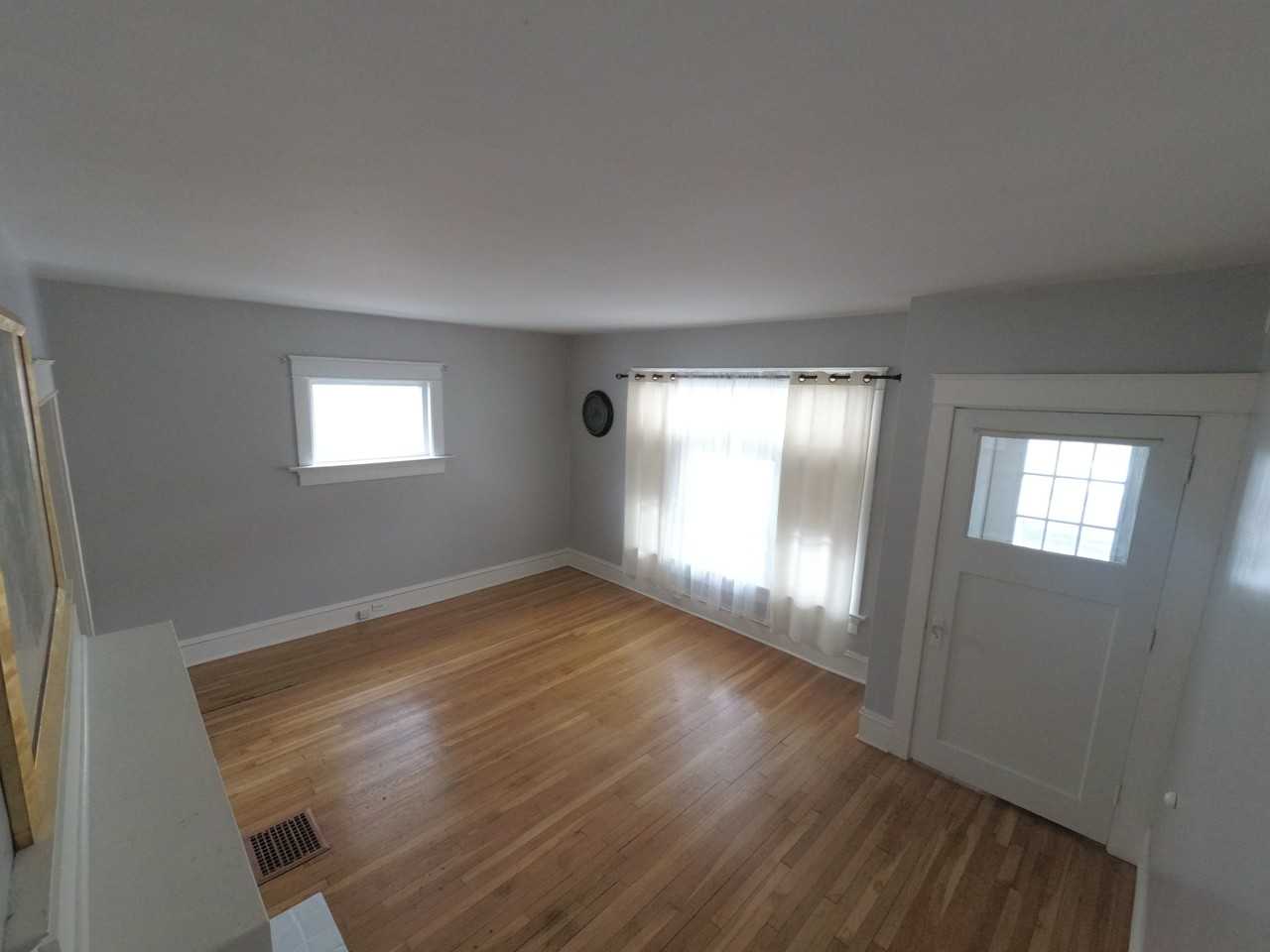 1032 W 30th St #1 - Photo 2 of 9