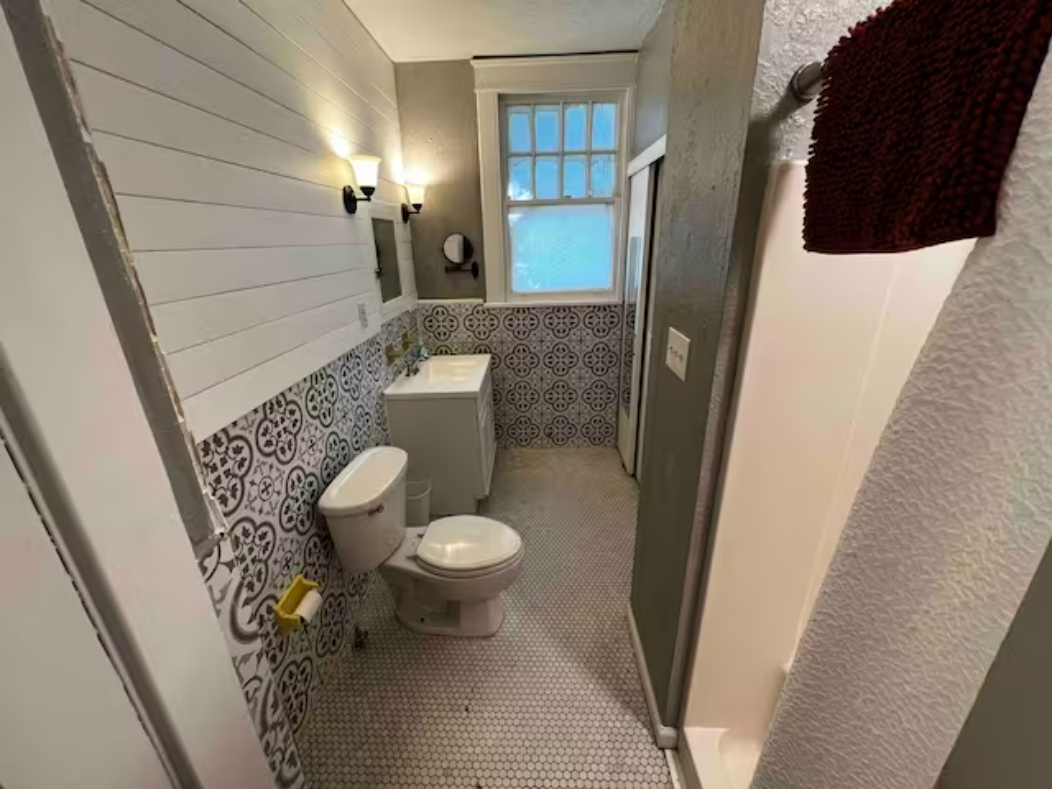 4504 S Johnson St #1 - Photo 7 of 9