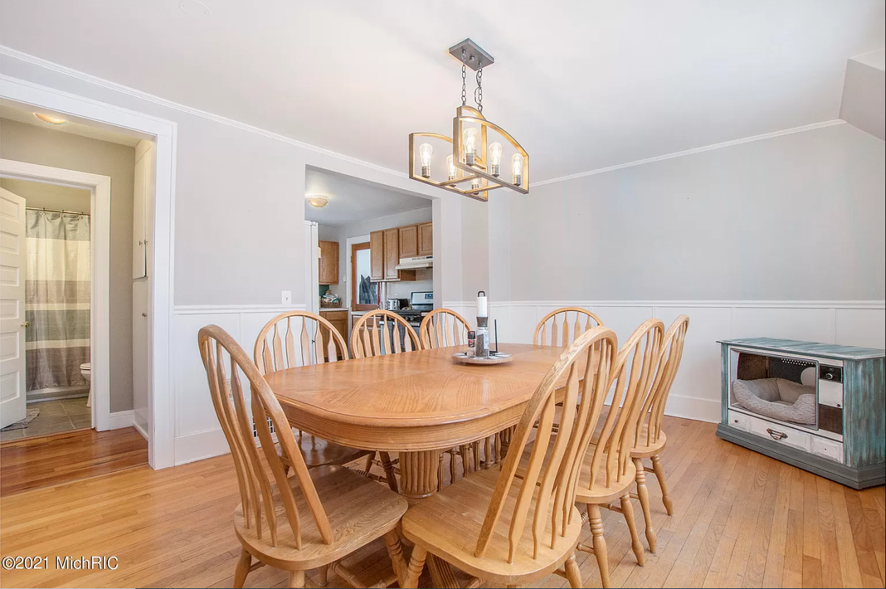 1302 Wealthy St Se #2 - Photo 5 of 17