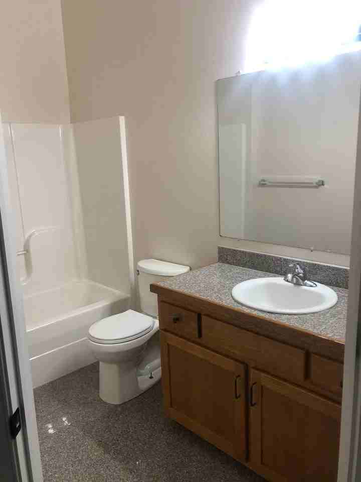 Franklin View Terrace - Photo 5 of 12