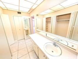 featured image of 1525 E 9th St
