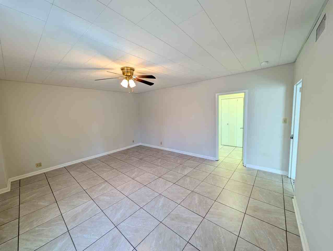 LAGARDE APARTMENTS - Photo 7 of 19