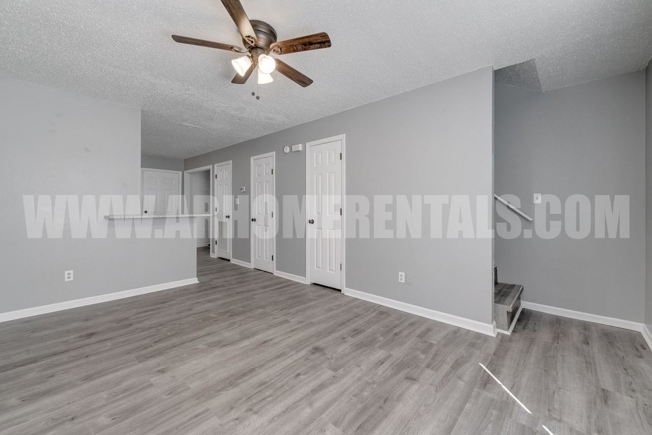 Washington Meadow Townhomes! - Photo 5 of 14