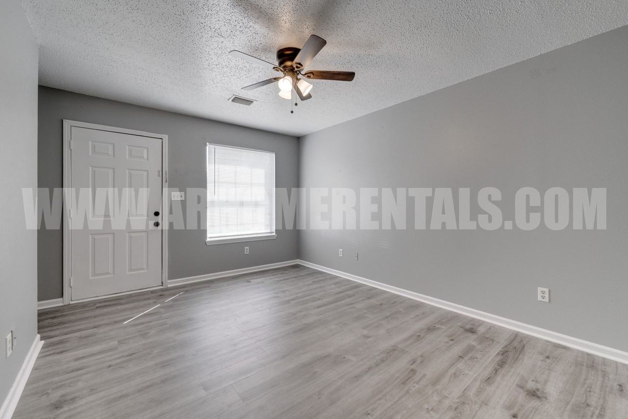 Washington Meadow Townhomes! - Photo 7 of 14