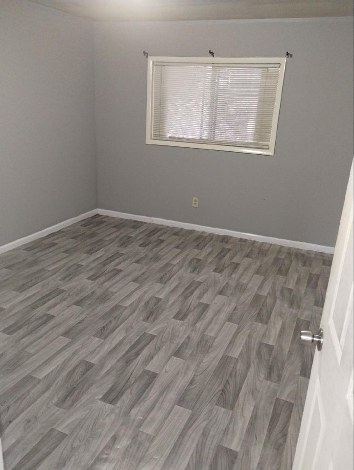 609 ALLEN DR LLC - Photo 4 of 10