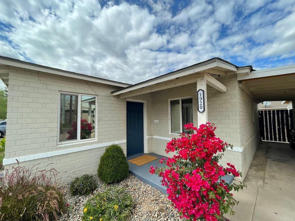 1920 W Mulberry Dr - Photo 2 of 21