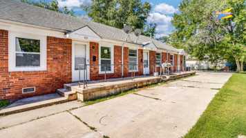 featured image of 725 S Greenwood Ave