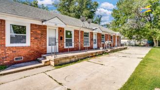 727 S Greenwood Ave - Photo 1 of 1