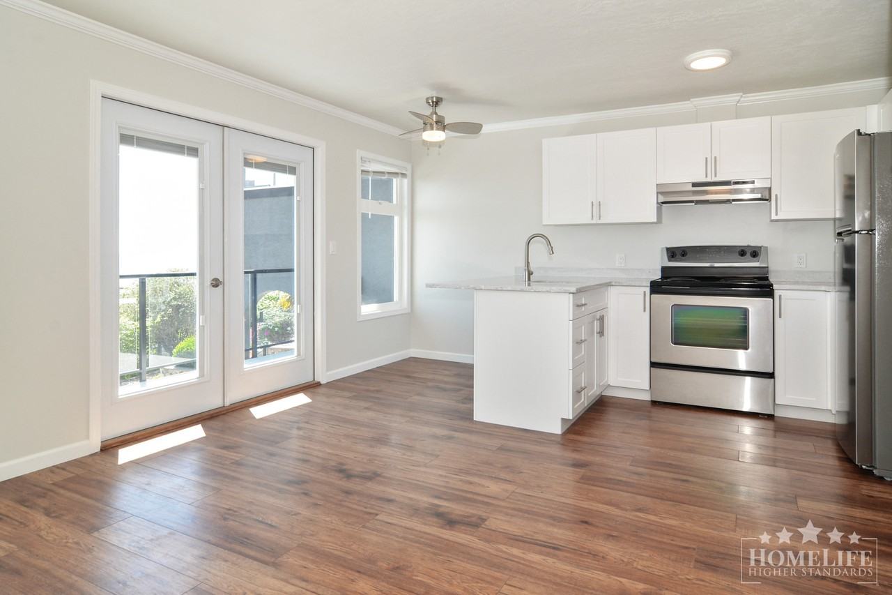 14535 Sunset Dr - Photo 3 of 30