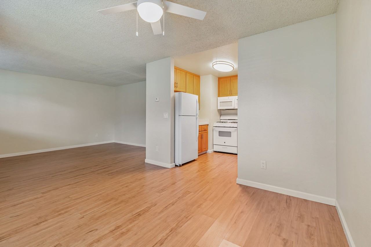 Sea Breeze Apartments for rent in Marina, CA - Photo 3 of 23