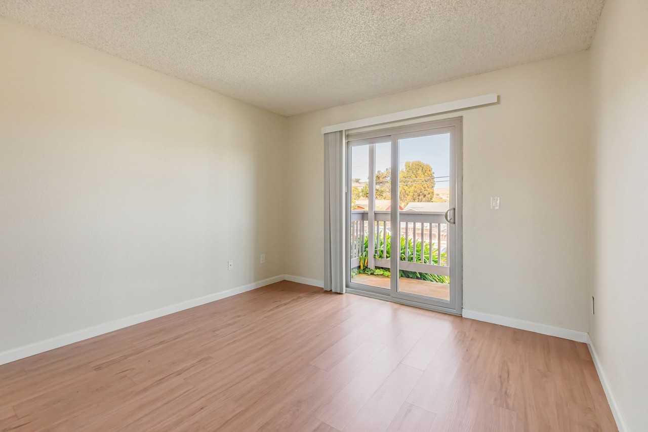 Sea Breeze Apartments for rent in Marina, CA - Photo 5 of 23