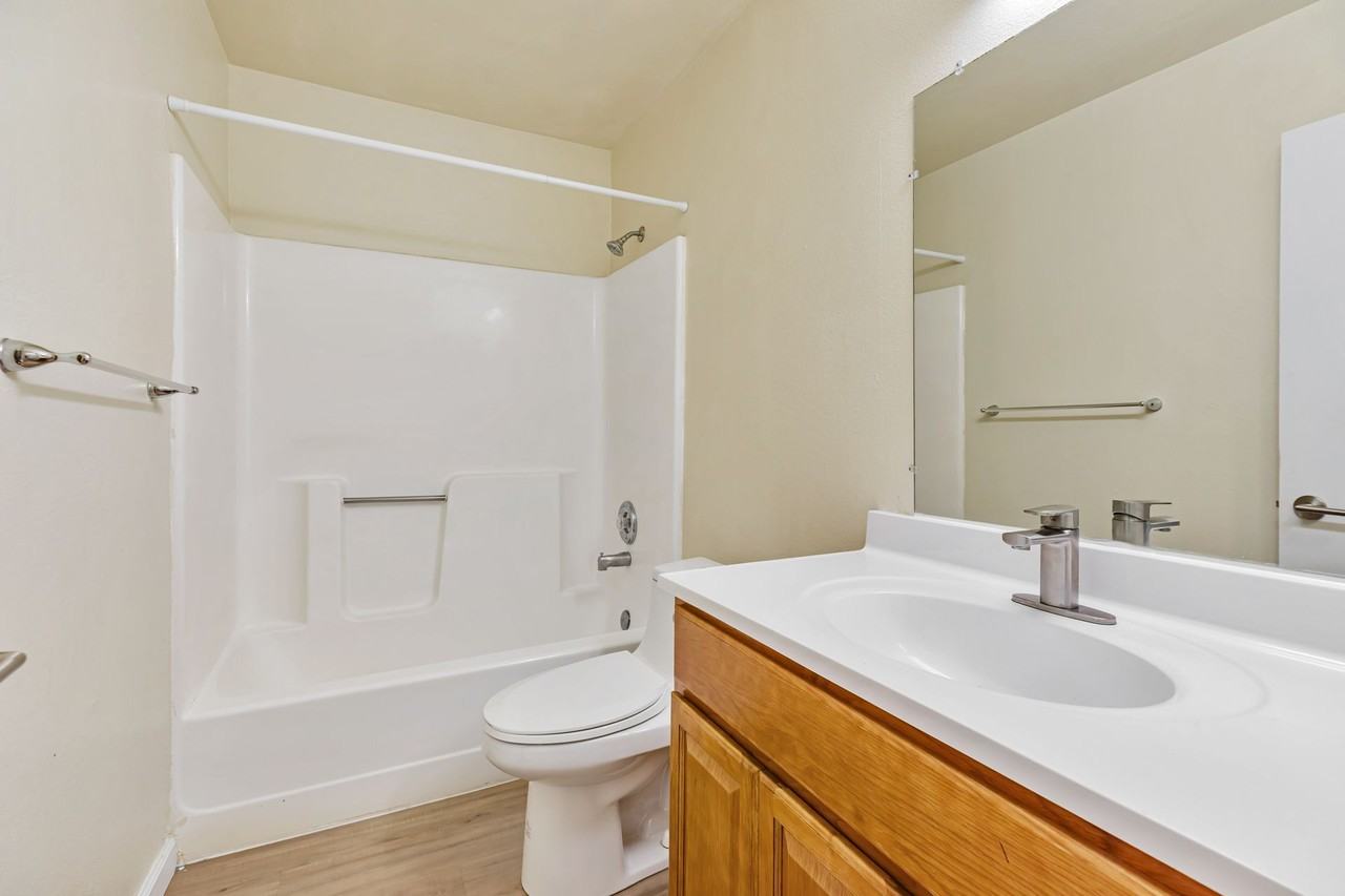 Sea Breeze Apartments for rent in Marina, CA - Photo 6 of 23