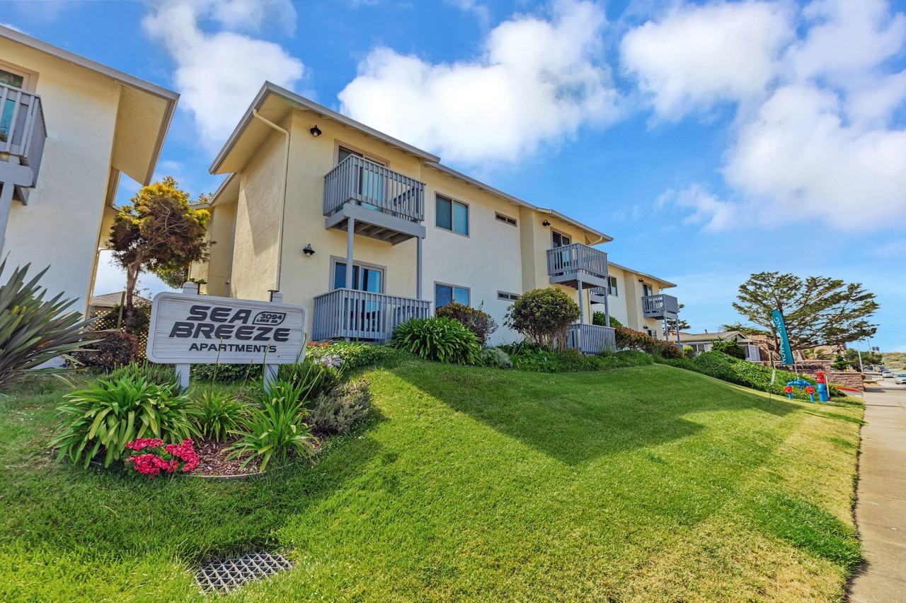 Sea Breeze Apartments for rent in Marina, CA - Photo 7 of 23