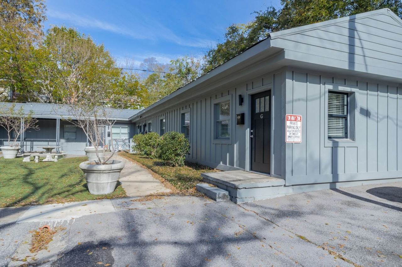 The Ritz - Photo 3 of 37