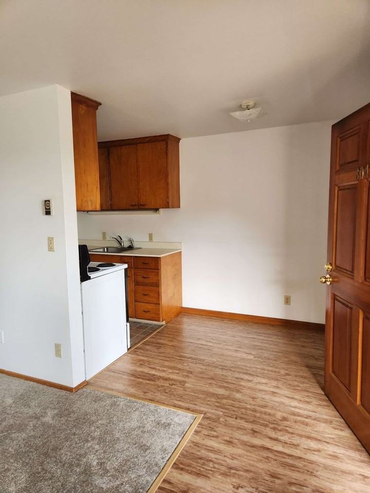 Valcrest Apartments - Photo 7 of 26