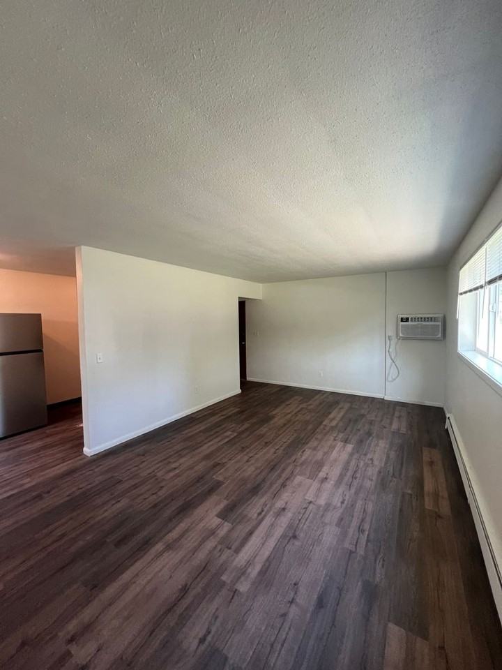 1025 - Photo 6 of 17