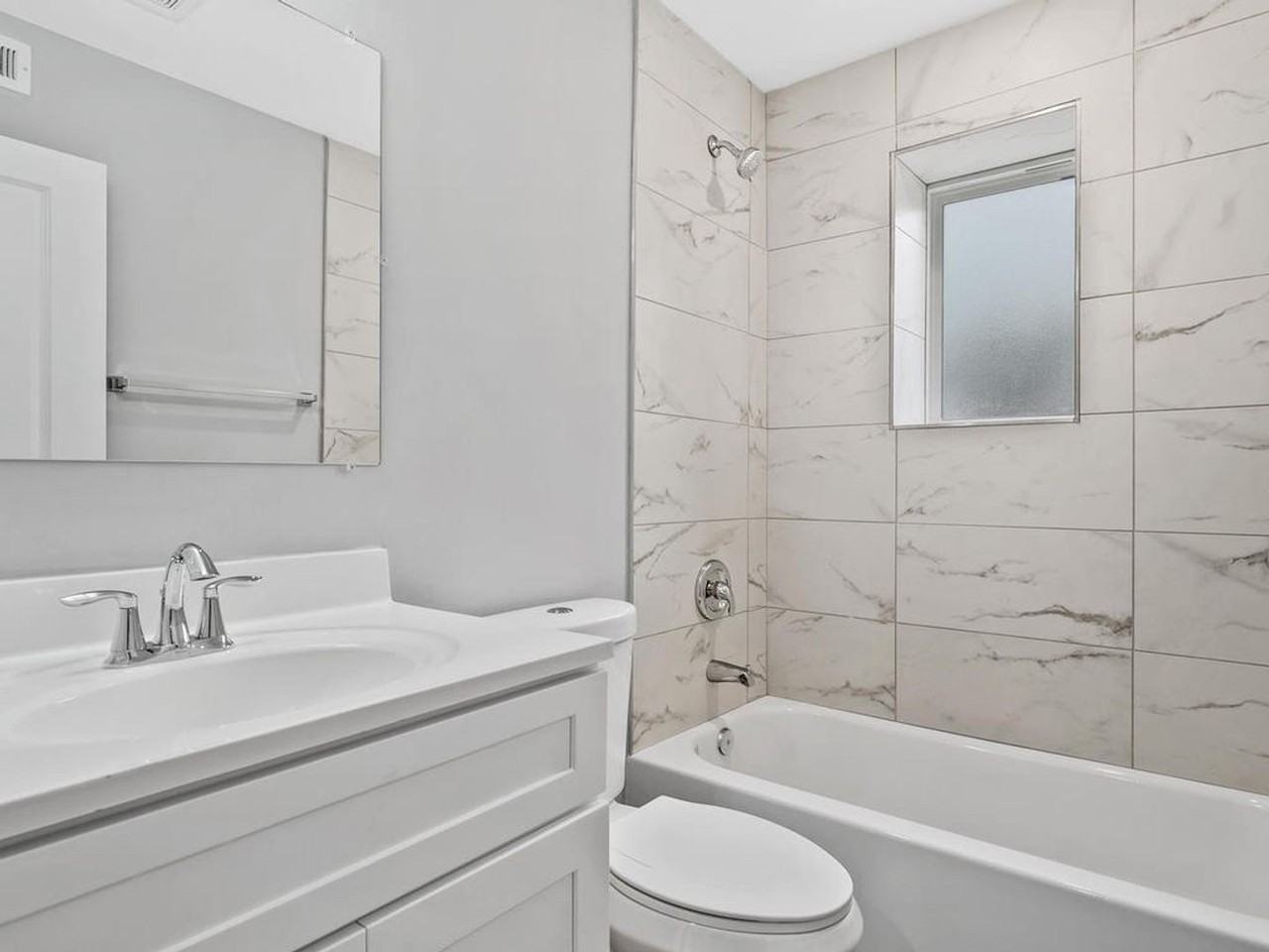 3321 13th St. SE - Photo 5 of 8