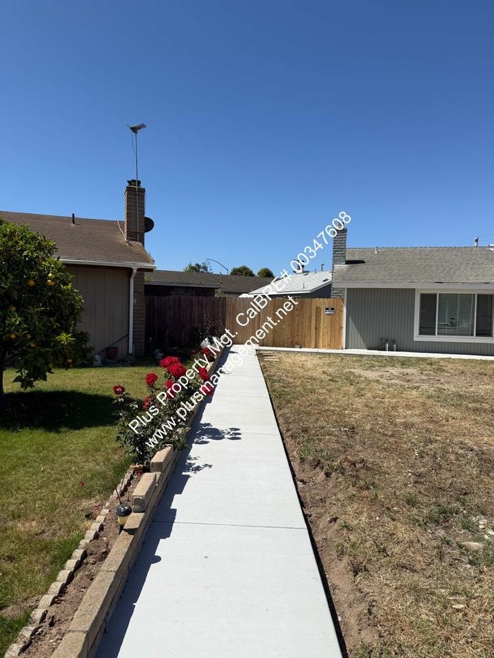 1520 Jonathan Pl #A - Photo 2 of 34