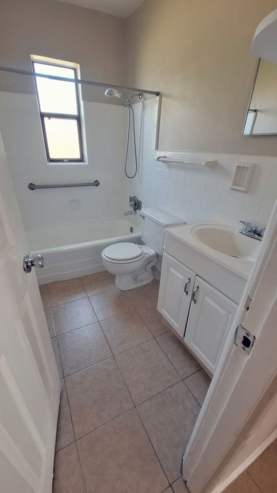 122 Laurel Oak St - Photo 4 of 11