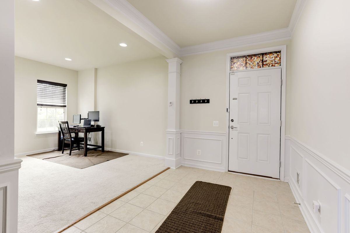 43551 Wheadon Ter - Photo 3 of 26