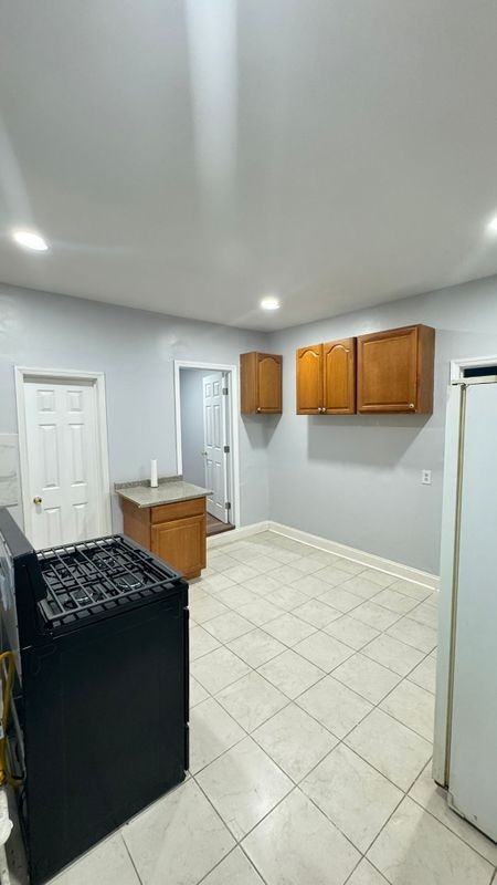 25 E 18th St ##2 - Photo 3 of 15