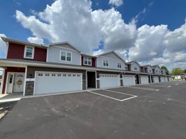 featured image of 324 Woodcrest Ln