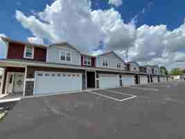 featured image of 324 Woodcrest Ln
