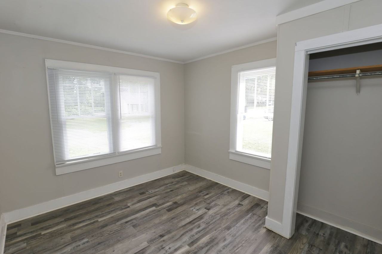 307 Tarver St Se - Photo 6 of 8