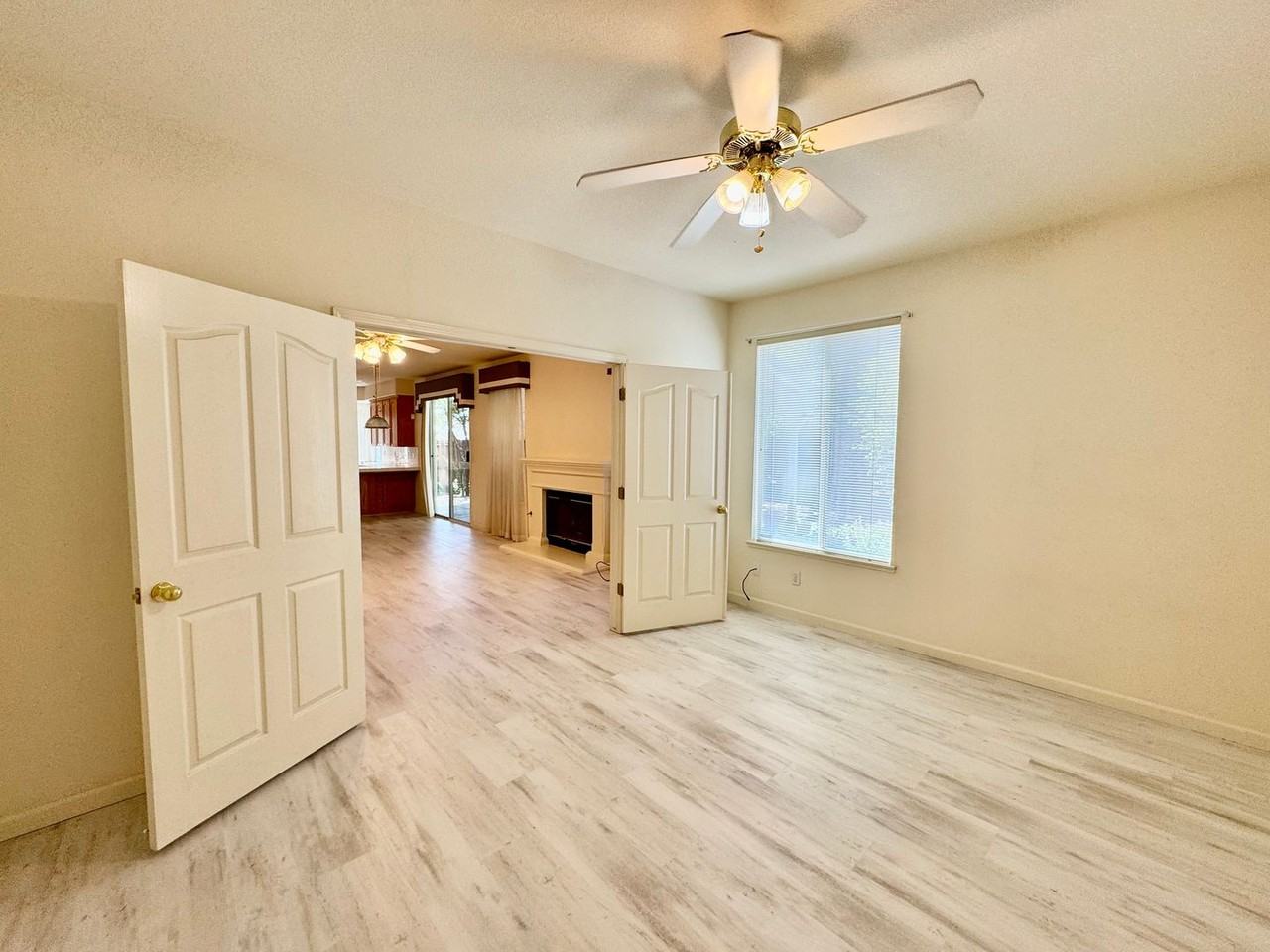 915 Cardoza Rd - Photo 6 of 24