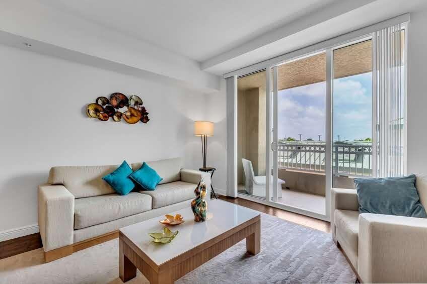 350 North Federal Highway - Photo 3 of 8