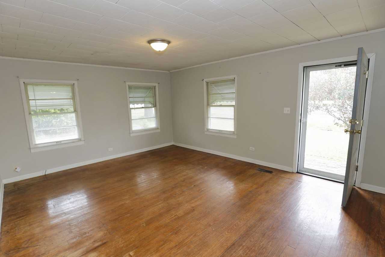 3699 Highway 77 - Photo 2 of 9