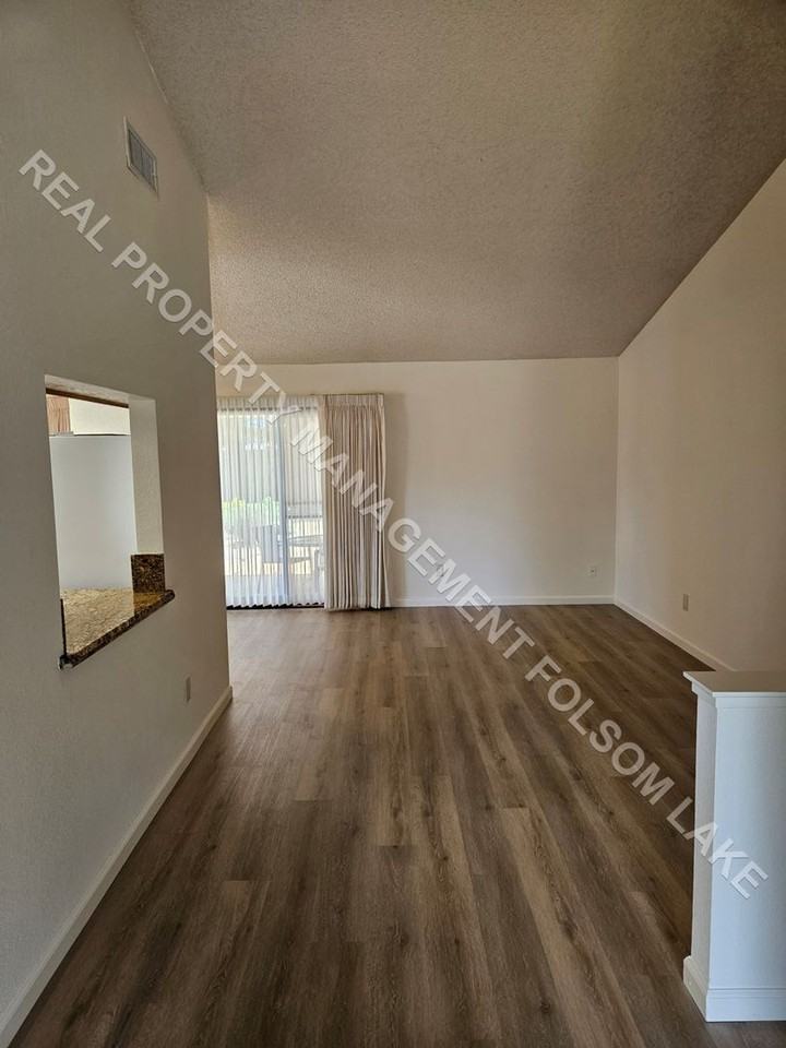 105 Wilson Ct - Photo 7 of 19