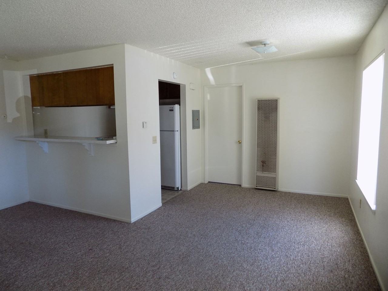 0136  3175 Camellia Court - Photo 2 of 9